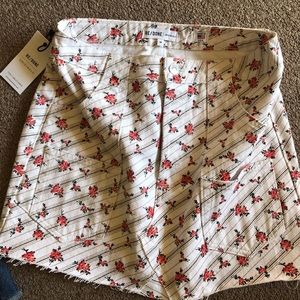 Re/done cargo mini skirt in rose print. NWT.
